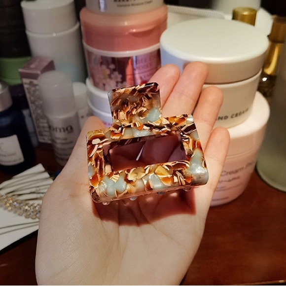 NEW! Korean Design Brand New Hair Pin Hair Claw Clip Bundle Women BNWT - Picture 3 of 8